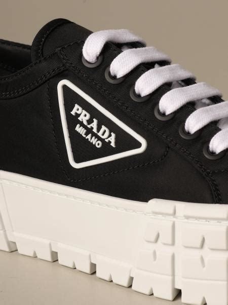 zapatillas prada mujer precio|Zapatos de Prada para mujer .